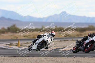 media/Nov-16-2025-Race Pace (Sun) [[8c5fa54630]]/Non Verified Riders (1st 20 Minutes)/5-Turn 15 (110pm)/